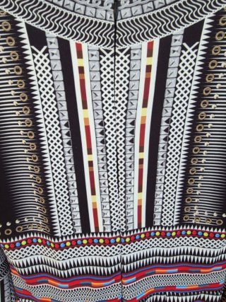 Vestido manga larga volantes con cremallera
