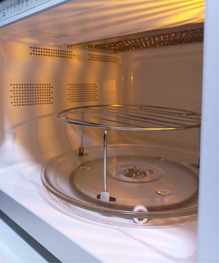 Microondas Whirlpool 25L con Grill inox