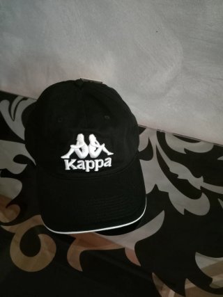 Gorra Kappa Negra y Blanca