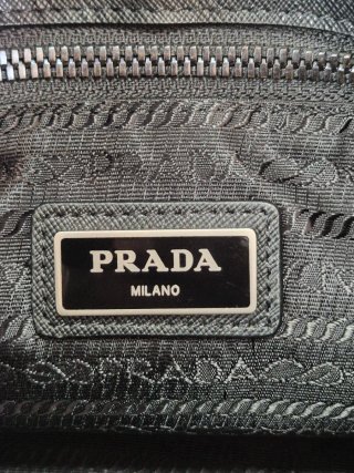 Bolsa Prada Preta e Vermelha