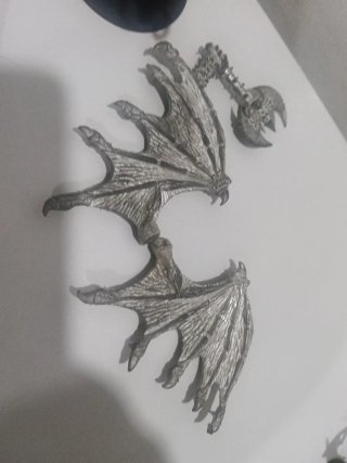 Warhammer Metal Miniaturas Hacha Alas