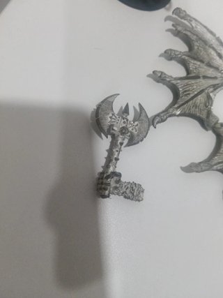 Warhammer Metal Miniaturas Hacha Alas