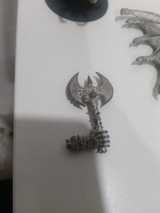 Warhammer Metal Miniaturas Hacha Alas