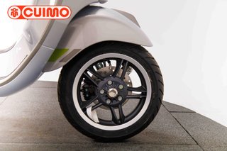 VESPA PRIMAVERA 125