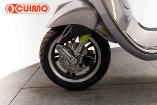 VESPA PRIMAVERA 125