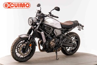 YAMAHA XSR 700