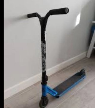 Patinete Scooter Azul y Negro