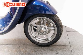 VESPA PRIMAVERA 125