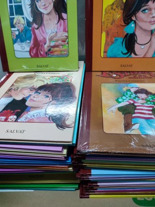 40 libros. Colección Esther y su mundo.