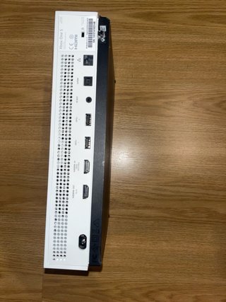 Xbox One S Blanca con mando y cables incluido