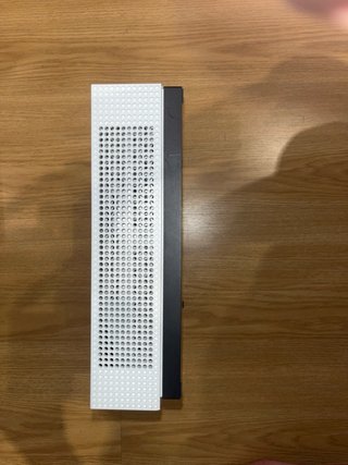 Xbox One S Blanca con mando y cables incluido