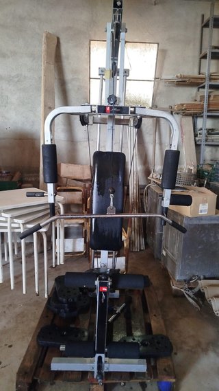 Máquina de gimnasio multifunción