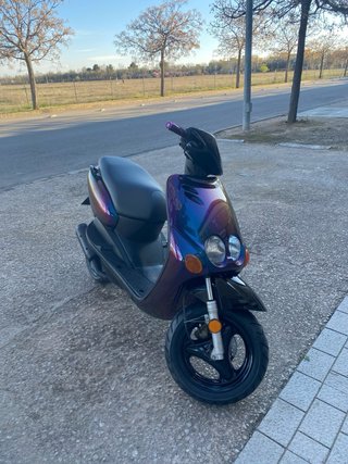 Yamaha Neos Scooter
