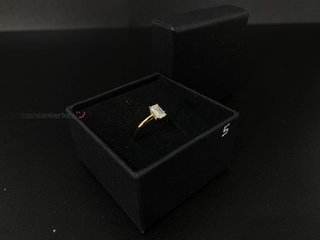 sortija oro 18k con piedra con diamante de laboratorio
