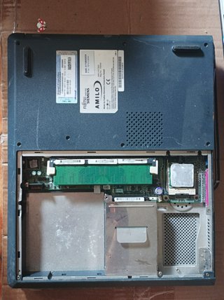 Fujitsu Siemens Amilo D7830 PC Portatile Grigio