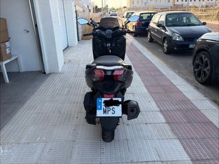 Wottan Strom-T 125 Scooter Negra casi nueva
