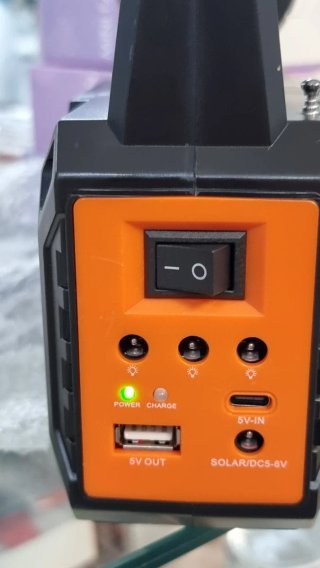 Lámpara Solar SANDA SD-6070 con Radio