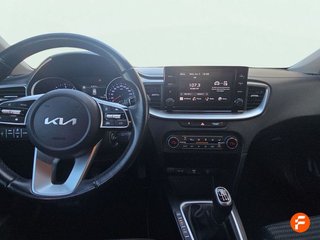 Kia Ceed 1.6 MHEV iMT 100kW (136CV) Concept