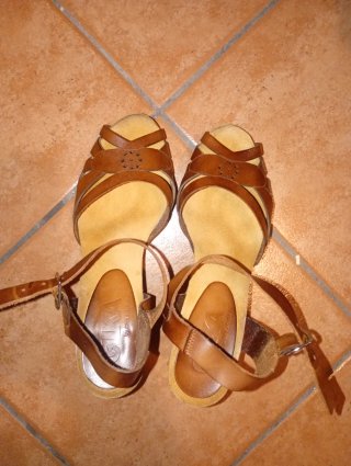 Sandali donna in cuoio marrone