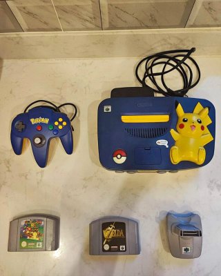 Nintendo 64 Pikachu Collector's Edition
