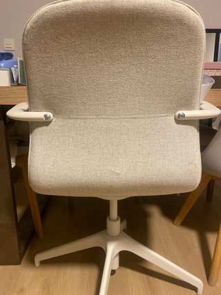 Silla de escritorio Ikea gris y blanca