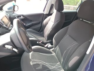 Peugeot 208 2013
