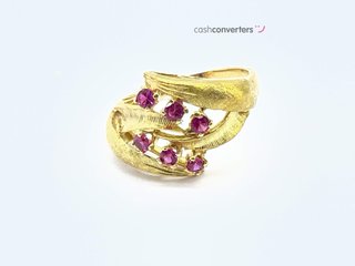 anillo oro 18k con piedra con rubi