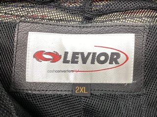 pantalon motorista levior cuero