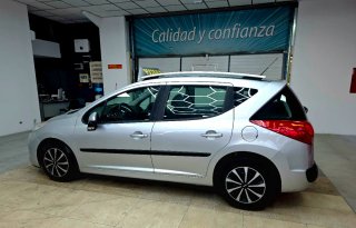 PEUGEOT 207 100.000KLM