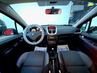 PEUGEOT 207 100.000KLM