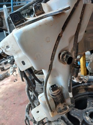 DEPOSITO LIMPIA Jeep Renegade (BU)(2014->)