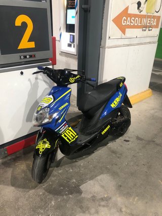 Yamaha Jog RR Scooter Azul y Negro