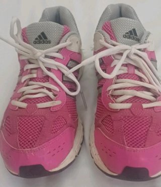Zapatillas Adidas rosas y grises