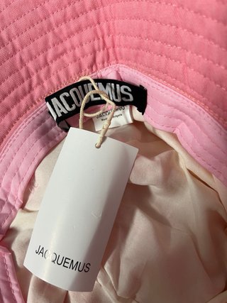 Sombrero rosa Jacquemus