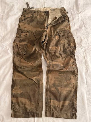 Pantalones cargo camuflaje marrones