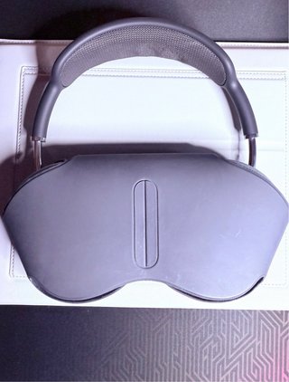 Apple AirPods Max Space Gray