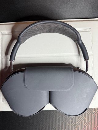Apple AirPods Max Space Gray