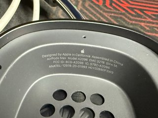 Apple AirPods Max Space Gray