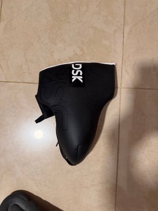 Productos Venum UFC, GUANTES , ESPINILLERAS