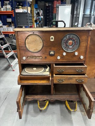 Mueble Radio Tocadiscos Antiguo Madera