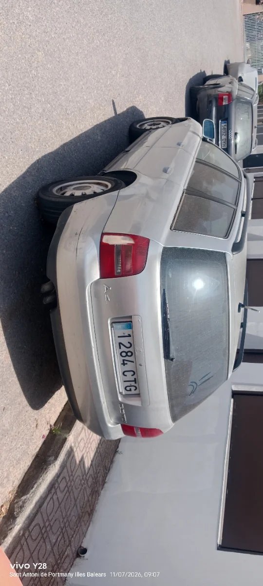 Audi A4 2001 - foto 1