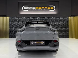 Aston Martin DBX 2022