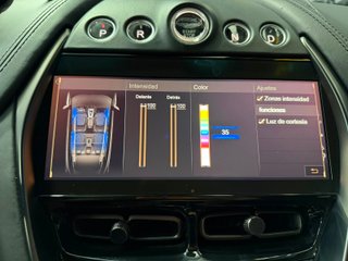 Aston Martin DBX 2022