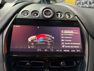 Aston Martin DBX 2022
