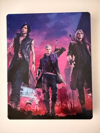 Devil May Cry V Deluxe Edition PS4