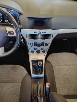 Opel Astra 2008