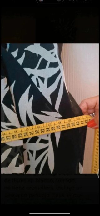 Vestido negro floreado