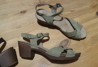 Sandalias de cuña Talla 40 Marca Corina
