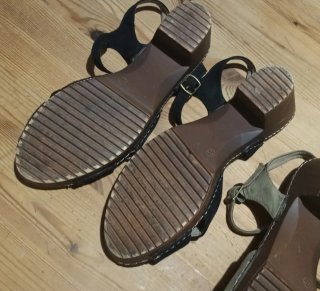 Sandalias de cuña Talla 40 Marca Corina