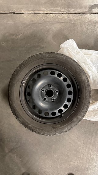 4 Llantas Acero + Neumáticos Invierno